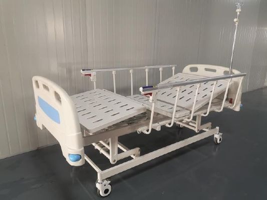 comprar Camas ajustables pacientes médicas del hospital de las manivelas del manual tres para el hogar con los echadores Fabricación en línea