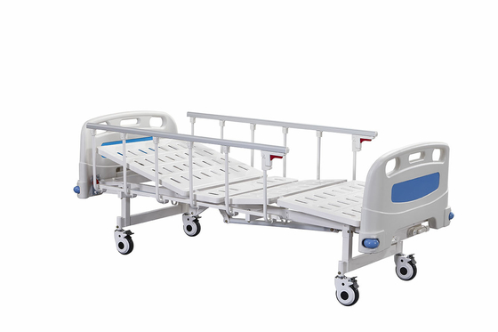 comprar Hospital manual del eje de balancín doble del metal cama blanco y azul Fabricación en línea