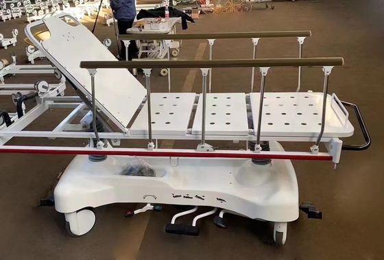 Carro de lujo del ensanchador del hospital negro de acero desprendible con cuatro echadores