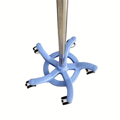 Acero inoxidable del soporte móvil azul de la infusión con las ruedas desprendibles