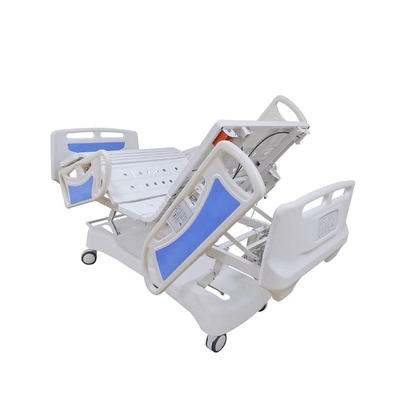 Cama de enfermería de hospital eléctrica azul ajustable 770mm Cinco funciones con cubierta