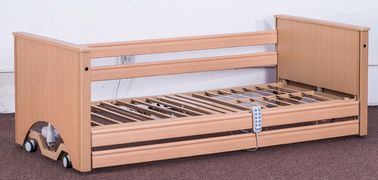 Material de madera con la cama de los cuidados de los echadores del freno de cinco - función