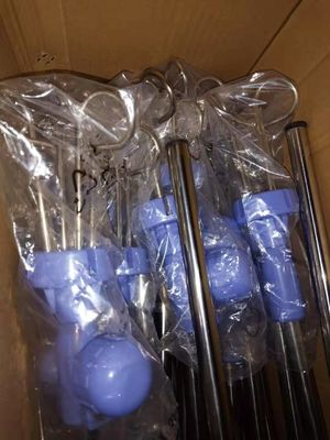 Cree los accesorios derechos del intravenoso para requisitos particulares poste del soporte de la infusión del acero inoxidable