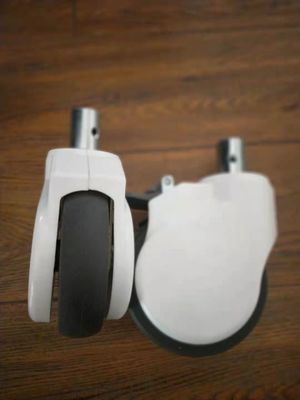 Echador médico de las piezas de la cama de hospital rueda plástica muda de 5 pulgadas con la cubierta externa del ABS del freno
