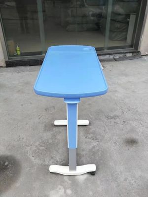 Tabla de Tray Table Adjustable Over Bed de la cama de hospital del resorte de gas en las ruedas