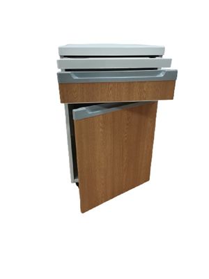 Color de madera de la placa de la estructura del hospital de la cabecera de la tabla de aluminio del gabinete con los echadores