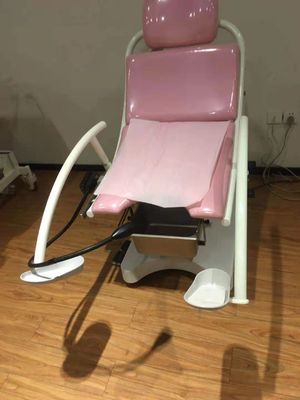 Cama eléctrica de la entrega de la tabla de la cama ginecológica ajustable obstétrica del examen