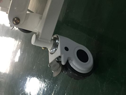 Tres funciones ponen el lado de la aleación de aluminio cercan camas de hospital con barandilla manuales pacientes