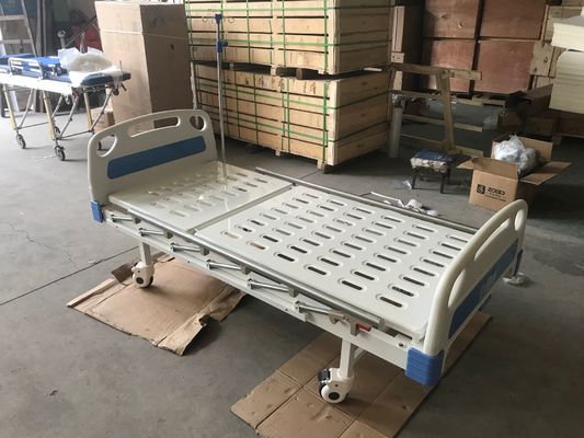 Sola cama de hospital inestable manual trasera ajustable 250kgs de Seguro de enfermedad 480m m