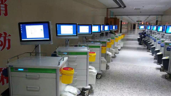 Carros de la medicación del ordenador para la carretilla del puesto de trabajo del hospital eléctricamente