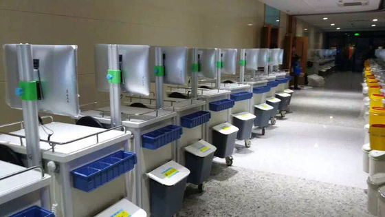 Carros de la medicación del ordenador para la carretilla del puesto de trabajo del hospital eléctricamente