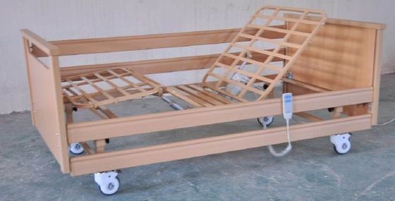 Oficio de enfermera eléctrico CareBed de las funciones plegables pacientes de madera de Siderails dos