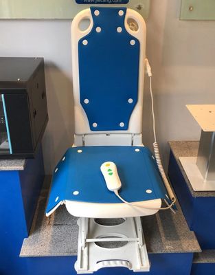 Resbalón anti de Seat de baño del hogar del baño ajustable eléctrico de la silla blanca