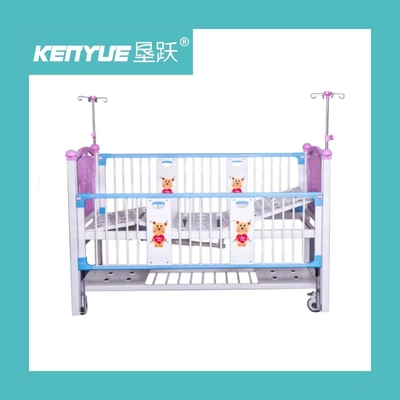 Dos colores rosa y pesebre azul del bebé del hospital para médico pediátrico