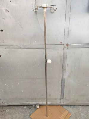 Altura médica del OEM del soporte del goteo del hospital del soporte IV del goteo del SUS ajustable
